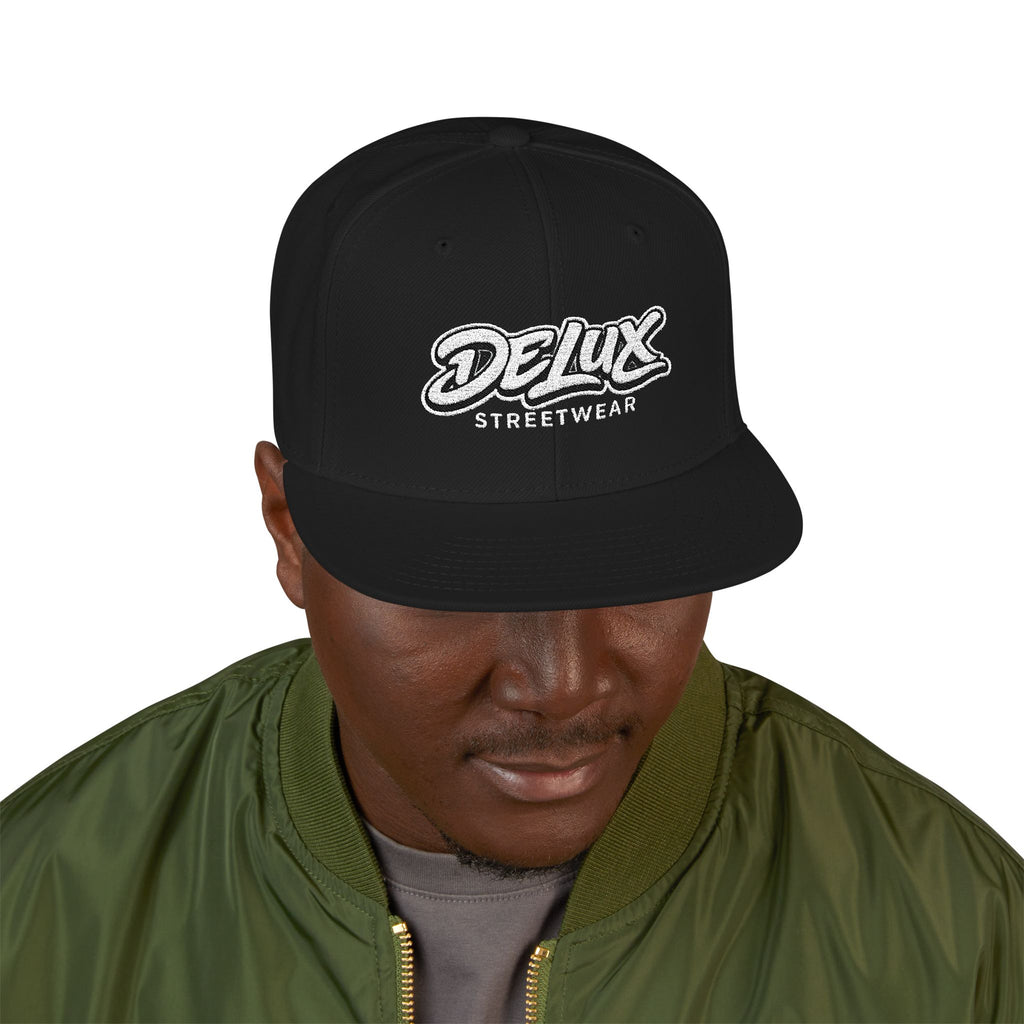 Mens Embroidered 'Delux' Snapback Cap – Streetwear Flat-Brim Hat